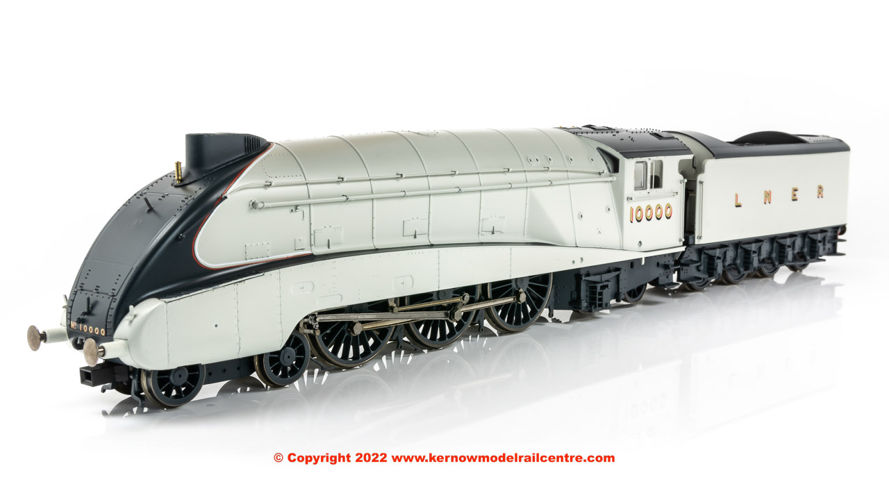 R3978 Hornby W1 Hush Hush 4-6-4 Steam Loco number 10000 in LNER Silver Grey livery - Era 3
